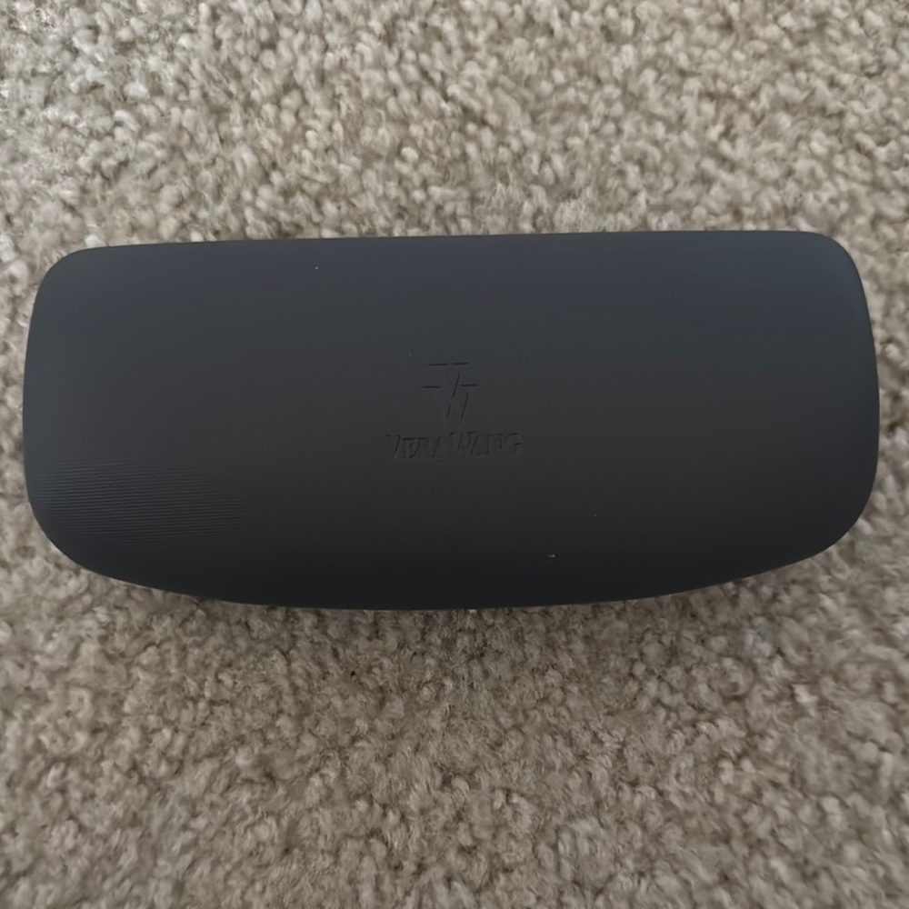 Vera Wang Black Eyeglass Case